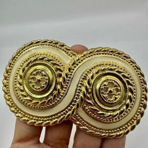 Day lor gold tone belt buckle